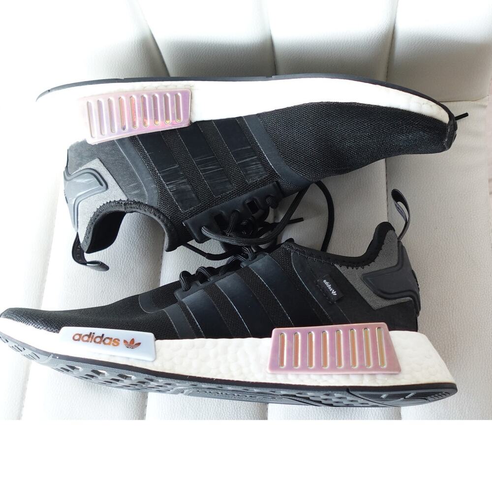Adidas Black _ R1 Womens running Shoes  Size 10